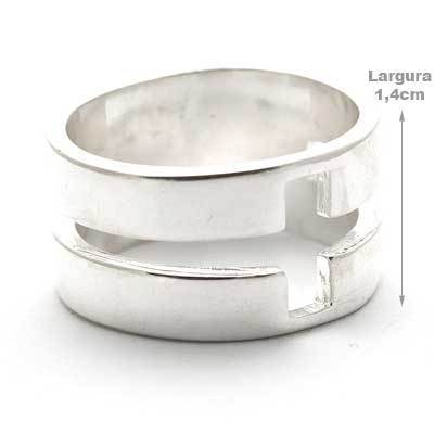 Anel de Prata com Cruz.