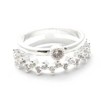 Anel de Prata com Zircônia.