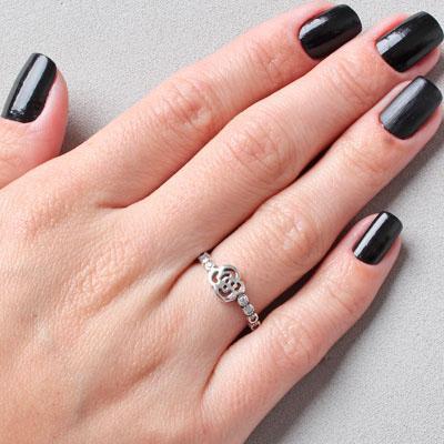 Anel de Prata Flor com Zircônia