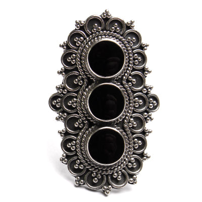 Anel de Prata com Ônix.