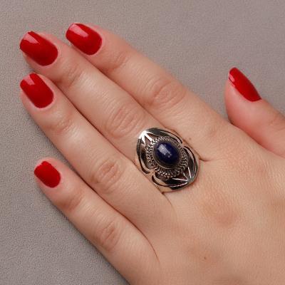 Anel de Prata com Lápis Lázuli.