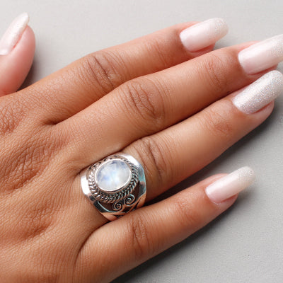 Anel de Prata com Pedra da Lua