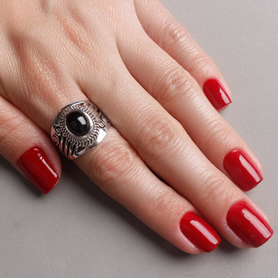 Anel de Prata com Ônix.