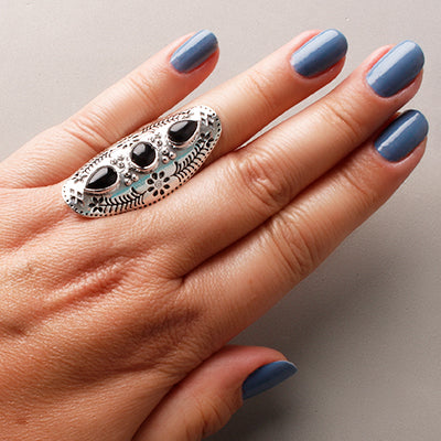 Anel de Prata com Ônix.