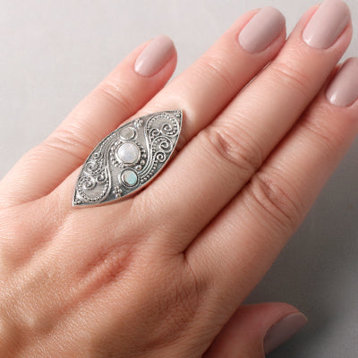Anel de Prata com Pedra da Lua