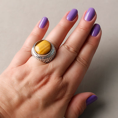 Anel de Prata com Olho de Tigre.