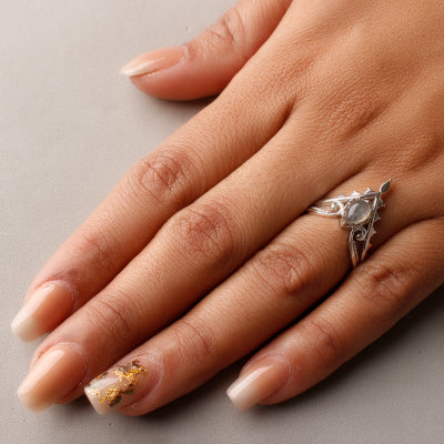 Anel de Prata com Labradorita.