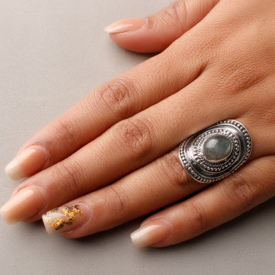 Anel de Prata com Labradorita