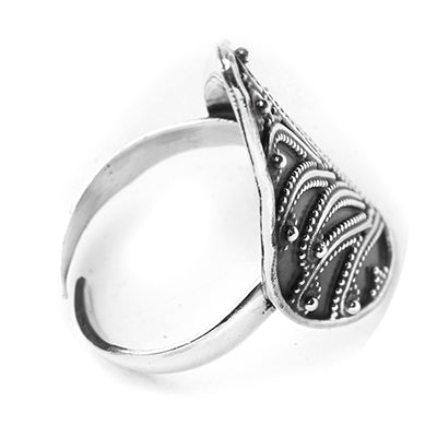 Anel de Prata Trabalhado.