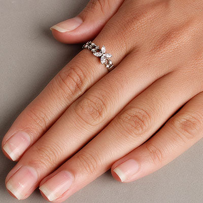 Anel de Prata Flor com Zircônia