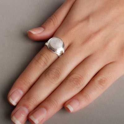 Anel de Prata com Pedra da Lua