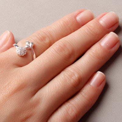 Anel de Prata Flor com Zircônia