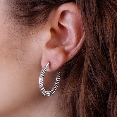 Argola de Prata Vazada.