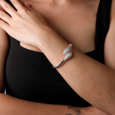 Bracelete de Prata Serpente/Cobra com Zircônias.