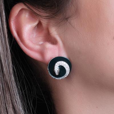 Brinco de Prata Cobra com Zircônia.