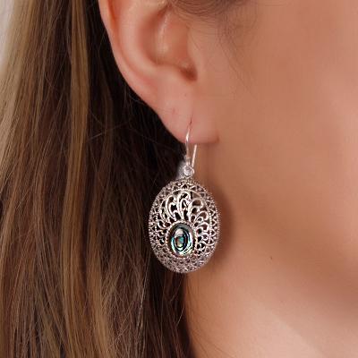 Brinco de Prata com Abalone.