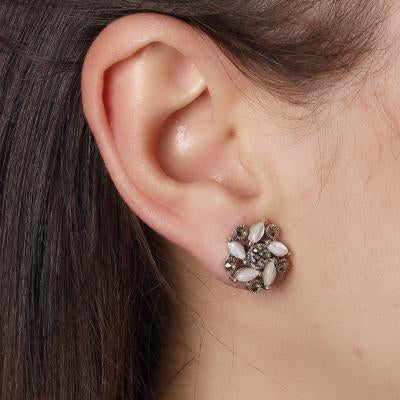 Brinco de Prata com Madrepérola.