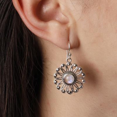 Brinco de Prata com Pedra da Lua.