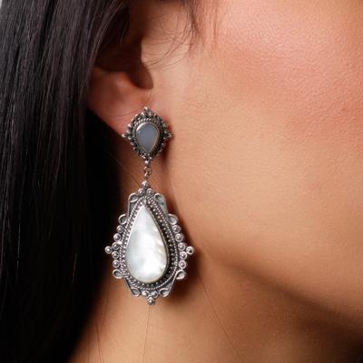 Brinco de Prata com Madrepérola