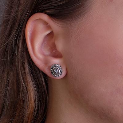 Brinco de Prata com Abalone.