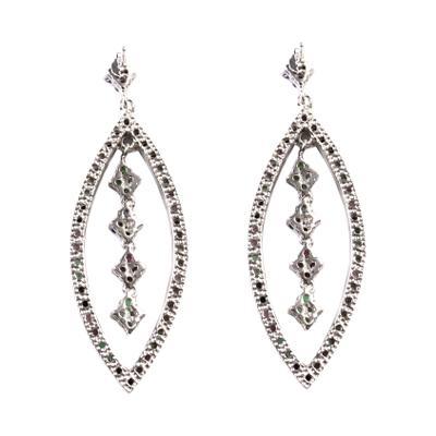 Brinco de Prata com Pedras.