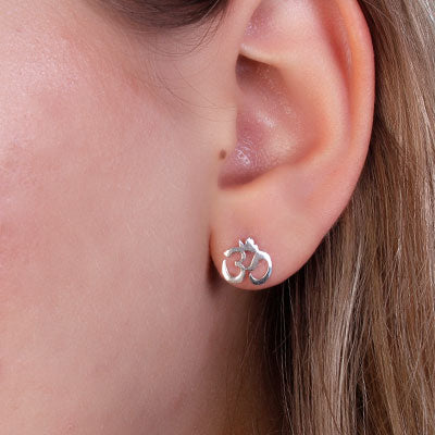 Brinco de Prata Ohm.