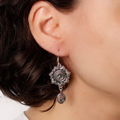 Brinco de Prata com Labradorita.