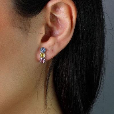 Brinco de Prata com Pedras.