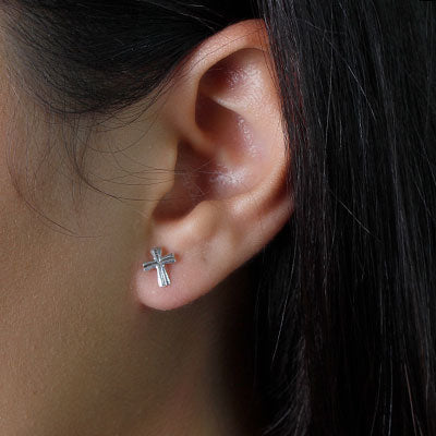 Brinco de Prata Cruz