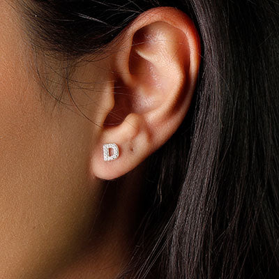 Brinco de Prata Letra