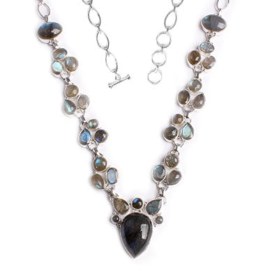 Gargantilha de Prata com Labradorita