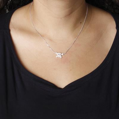 Gargantilha de Prata Caveira com Zircônias