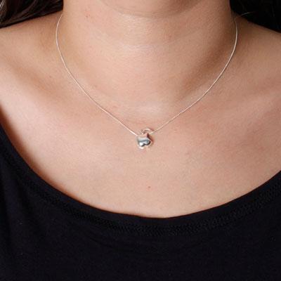 Gargantilha de Prata Maçã com Zircônias