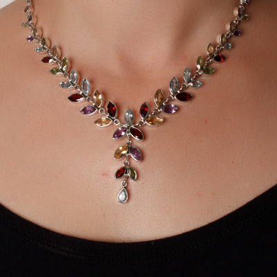 Gargantilha de Prata Pedras.