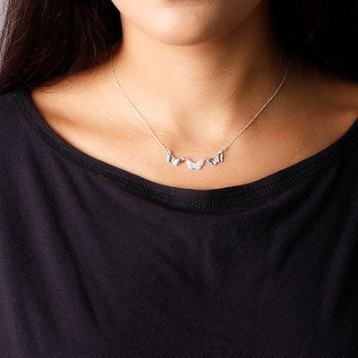 Gargantilha de Prata Borboleta