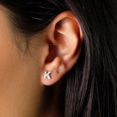 Brinco de Prata Letra