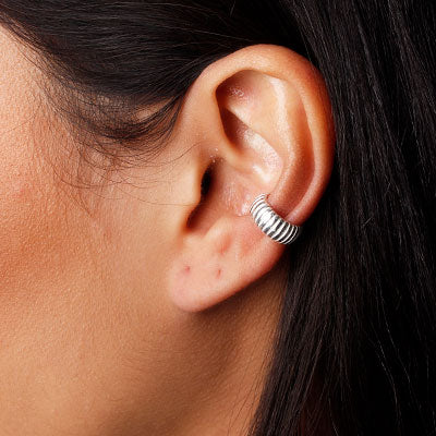 Piercing de Prata Pressão para Orelha