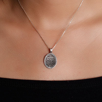 Pingente de Prata com Escrita Árabe.