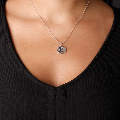 Pingente de Prata Lua com Pedra da Lua.