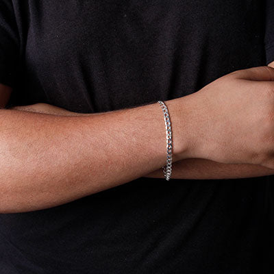 Pulseira de Prata em Elos.