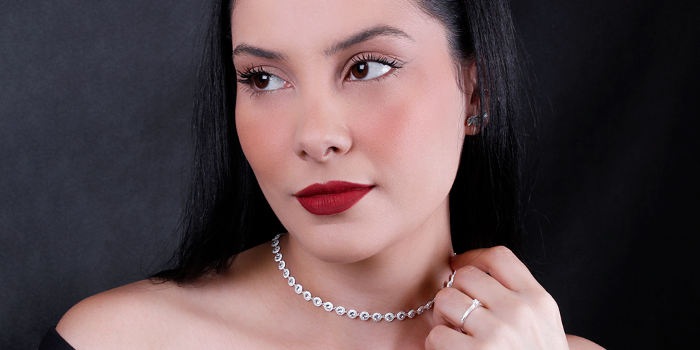 Tipos de colares para cada decote: 5 ideias para se inspirar