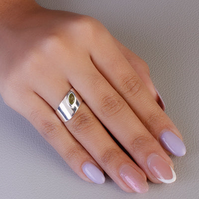 Anel de Prata com Peridoto - 60640