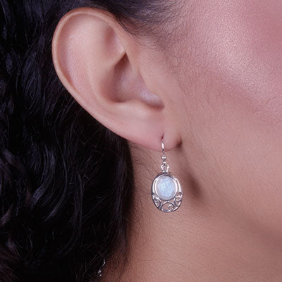 Brinco de Prata com Pedra da Lua - 66501