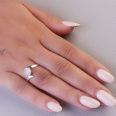 Anel de Prata com Pedra da Lua - 66886