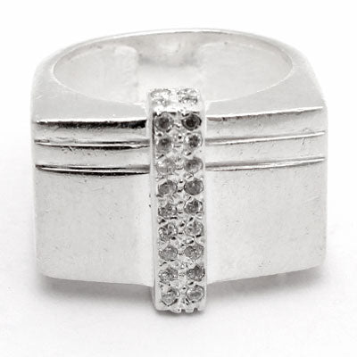Anel de Prata com Zircônia.