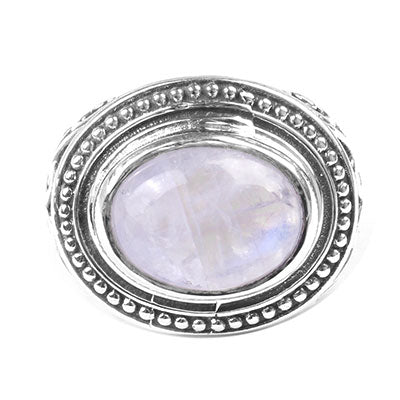 Anel de Prata com Pedra da Lua. 