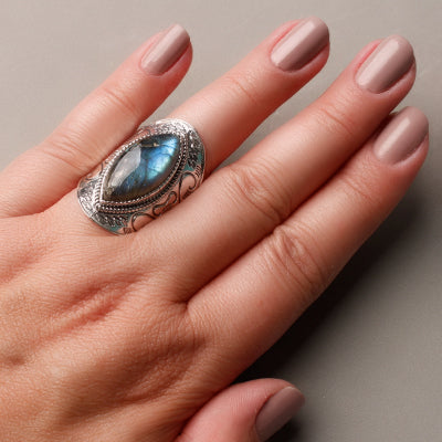 Anel de Prata com Labradorita