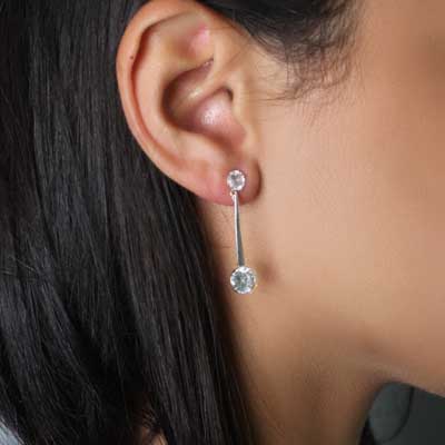 Brinco  de Prata Liso com Zircônia
